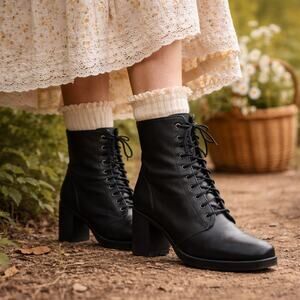 DETAILS by Régence SZ 7B VTG 90s Lace-Up Leather Boots Made in Canada NWT RARE